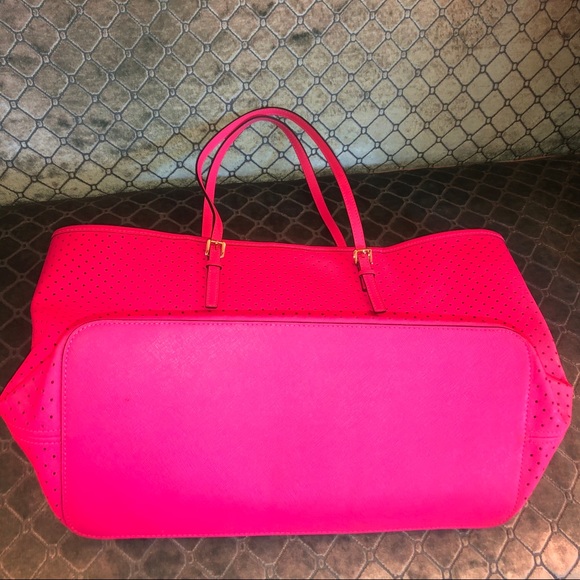 Michael Kors Purse - Picture 6 of 6